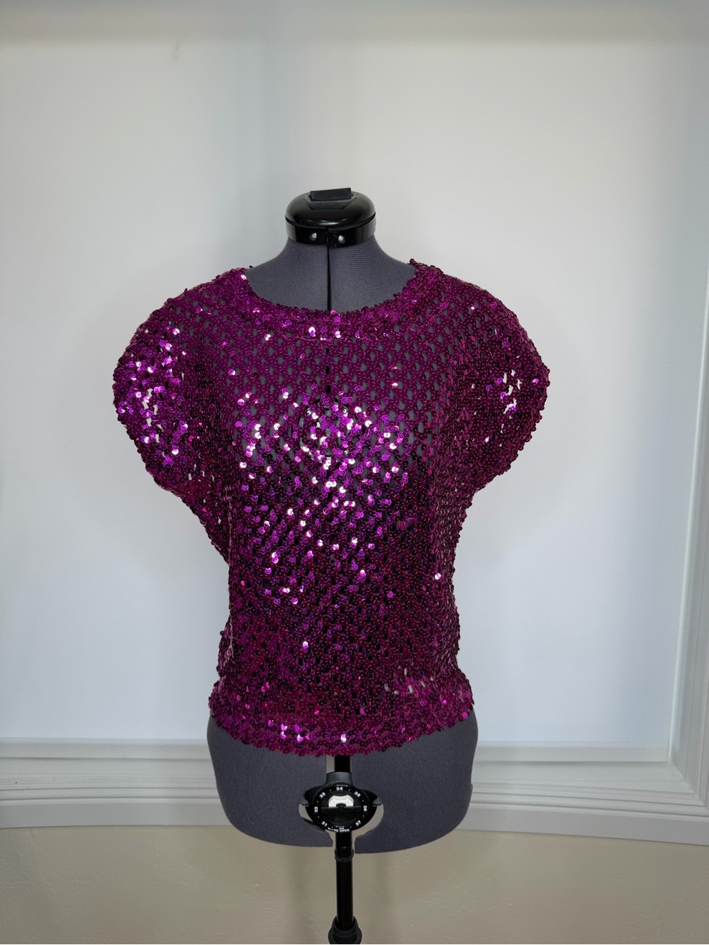 Sequined Open-Knit Short Sleeve Top - Magenta